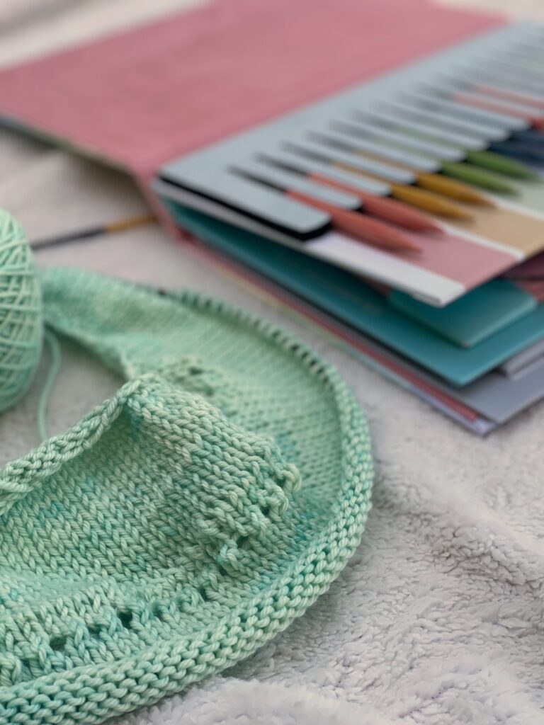 The Best Knitting Needles for Beginners - Hooked Hazel