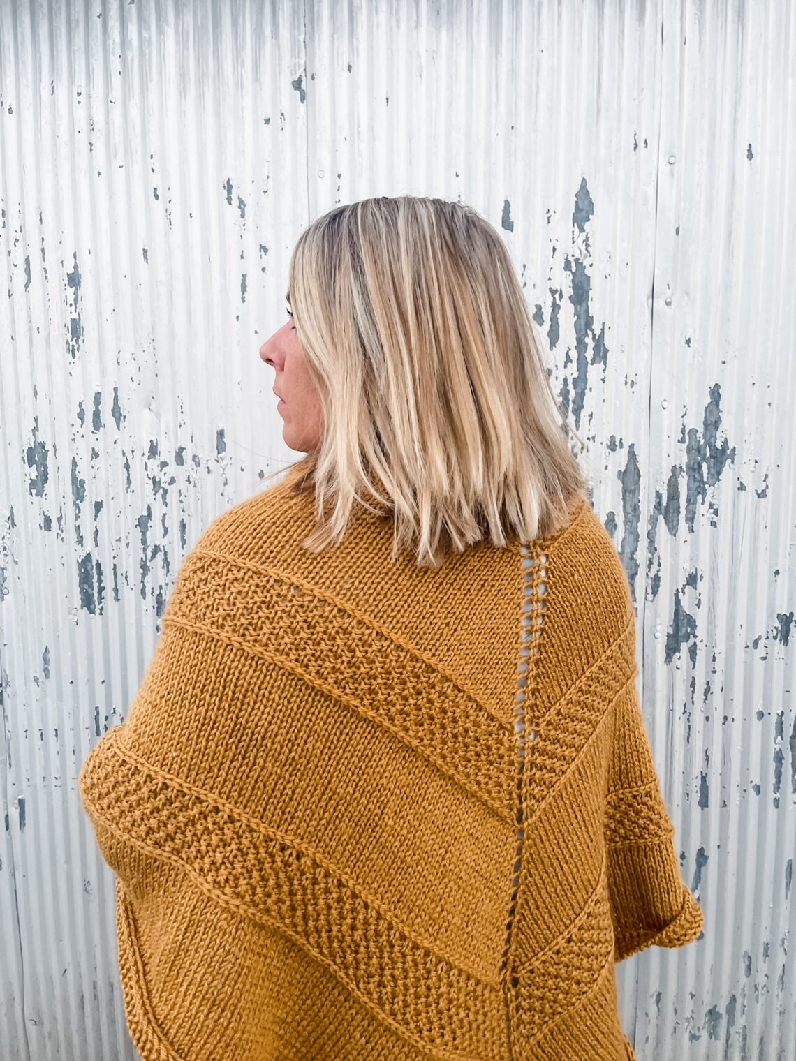 Simpliciknit Shawl - Free Knit Shawl Pattern - Hooked Hazel